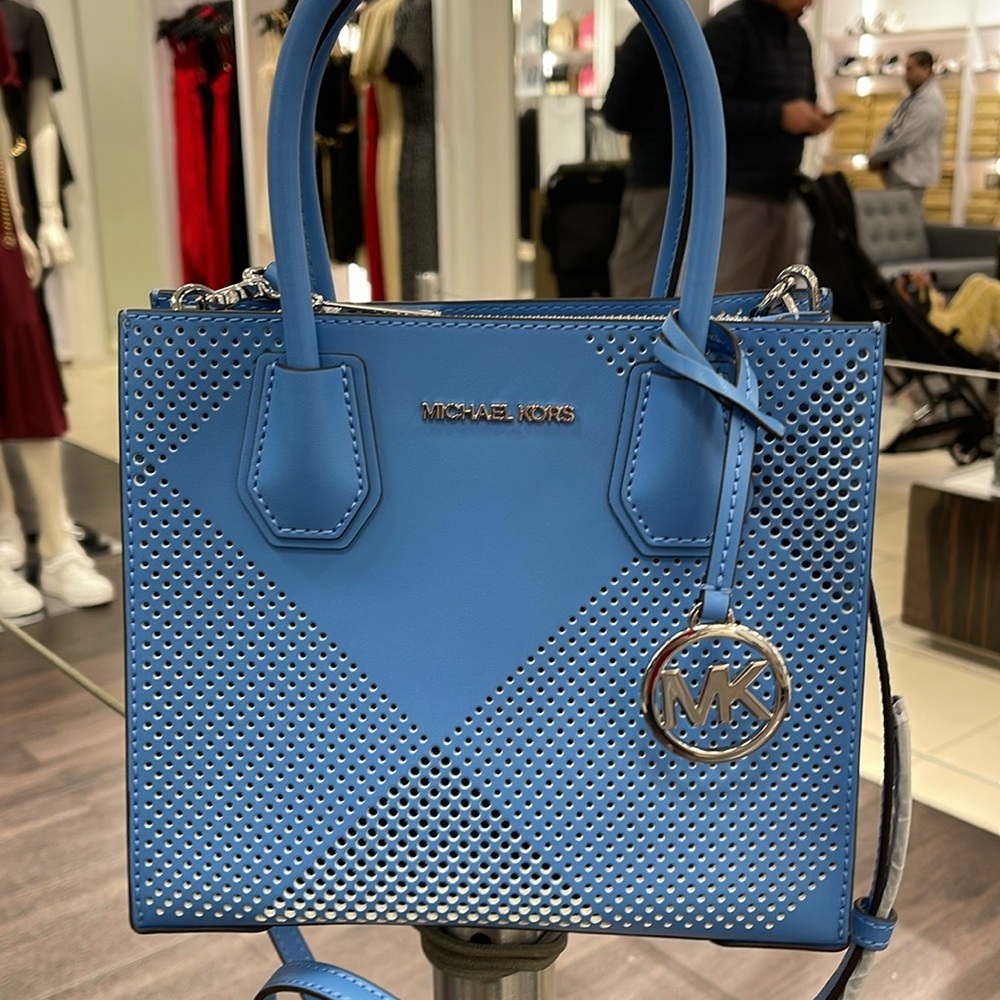 Michael Kors Mercer Medium Perforated Crossbody Satchel Bag
South Pacific 
NWT - Picture 7 of 16